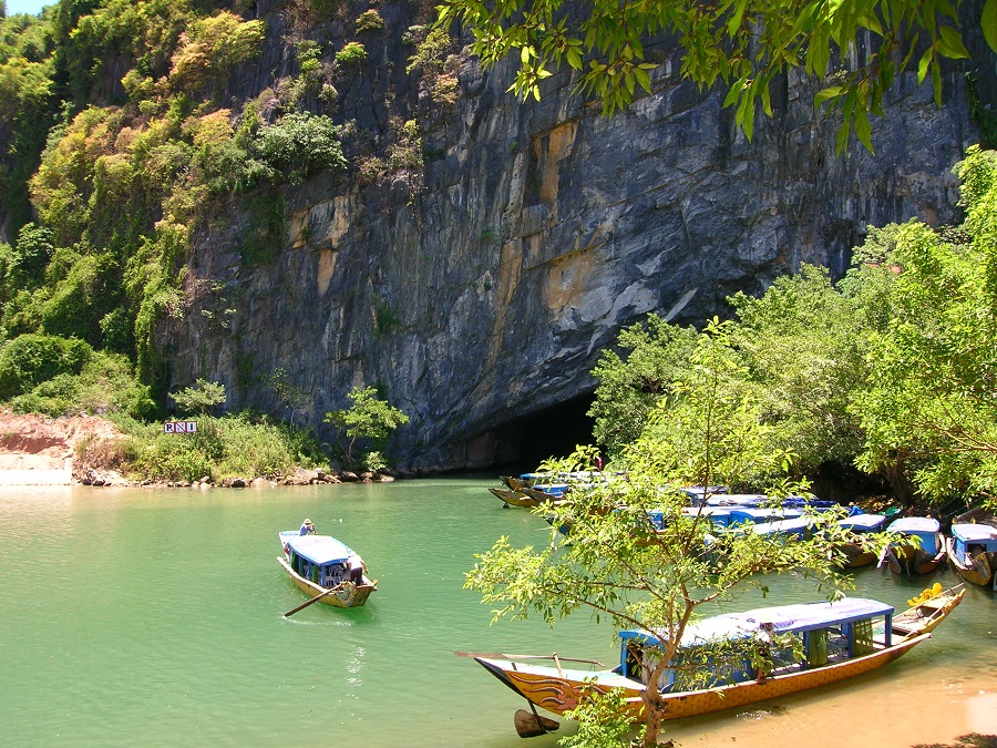 Hue To Phong Nha Via Dmz By Private Car